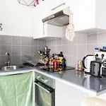 Nice Studio Close To The Canal Saint-Martin